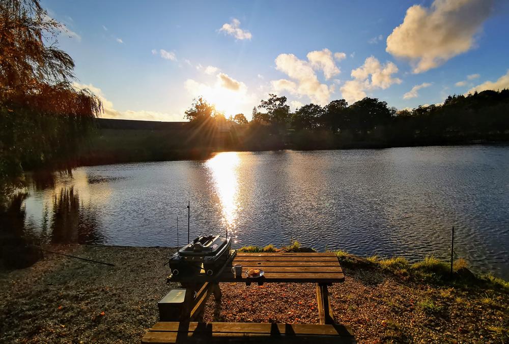 View the Bellevue Lake Scenic & Facility Gallery Etang Marolles